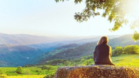 한 여자의 뒷모습